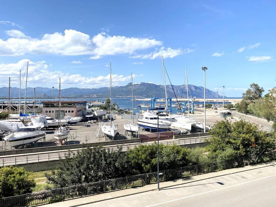 Appartamento Con Terrazza Vista Mare. Àrbatax Exterior foto